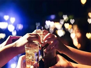 中餐缺一张“会说话”的酒饮单